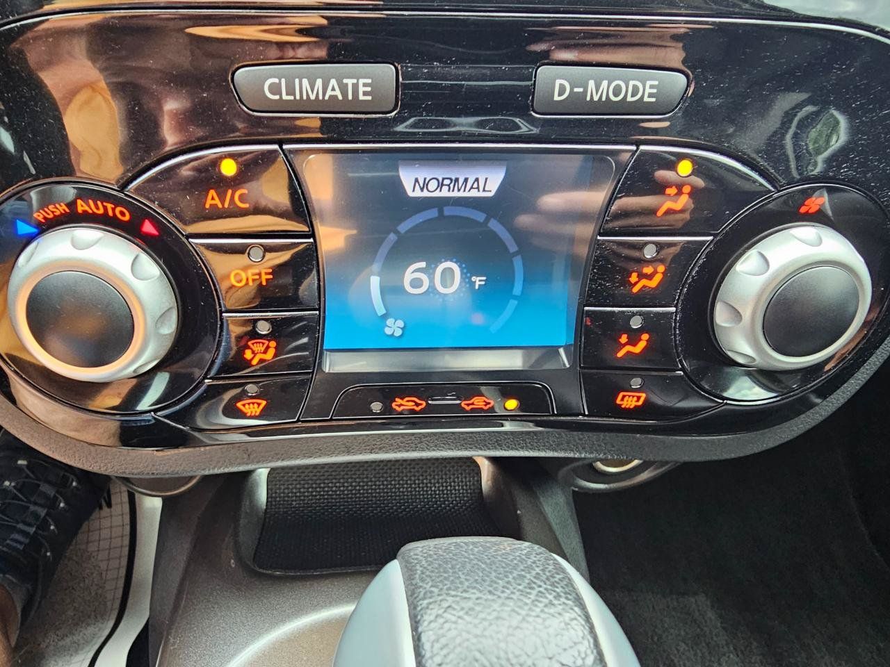Used 2017 Nissan Juke SL FWD image 44