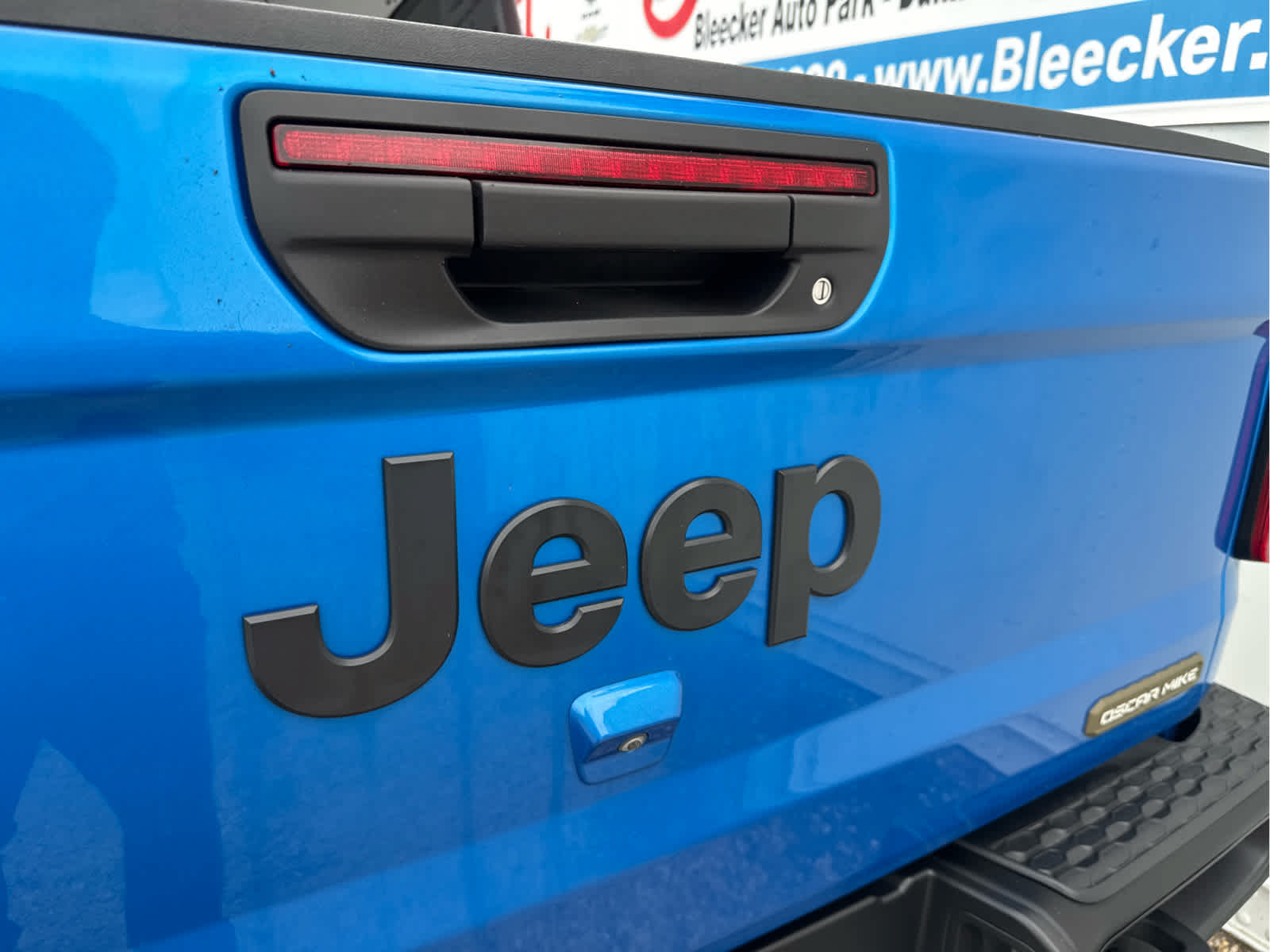 Used 2023 Jeep Gladiator Sport AWD/4WD image 23