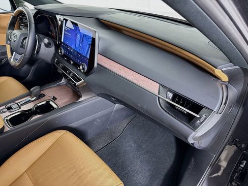 Used 2025 Lexus RX 350 Premium w/ Accessory Package (Z1) FWD image 31