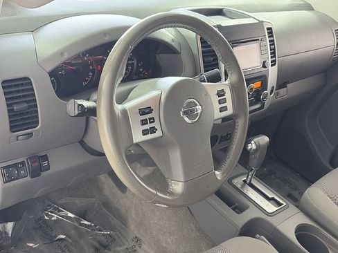 Used 2016 Nissan Frontier SV w/ SV Value Truck Package RWD image 10