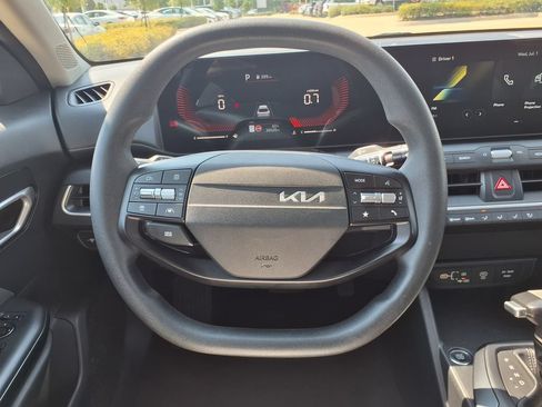 Used 2025 Kia K4 FWD image 20
