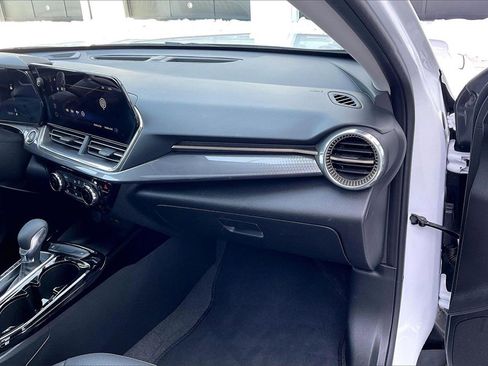 Used 2025 Chevrolet Trax ACTIV w/ Sunroof Package image 16