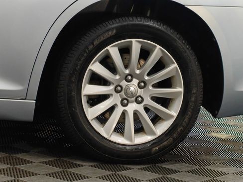 Used 2013 Chrysler 300 w/ Driver Convenience Group image 53