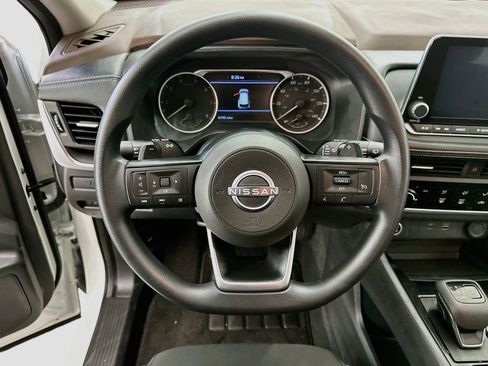 Used 2023 Nissan Rogue S AWD/4WD image 18