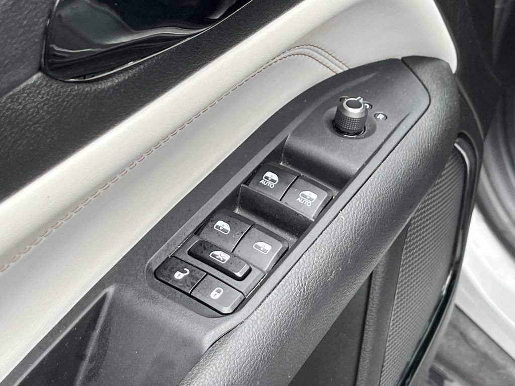 Used 2025 Jeep Compass Limited AWD/4WD image 27
