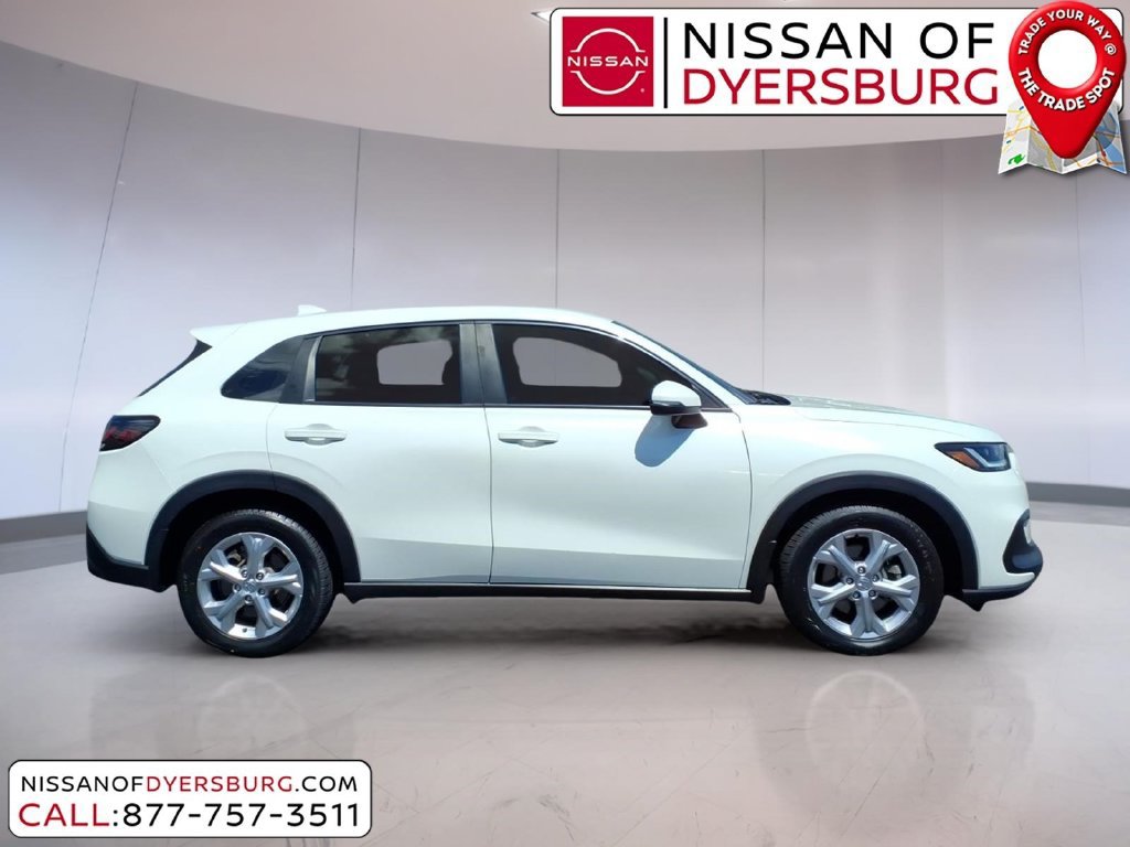 Used 2024 Honda HR-V LX image 2