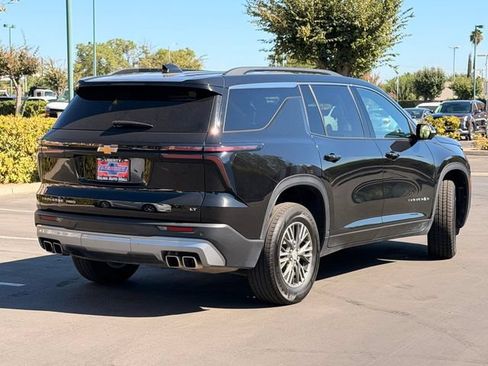 Used 2024 Chevrolet Traverse LT AWD/4WD image 5