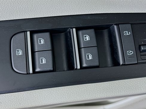 Used 2025 Kia Soul LX w/ LX Technology Package image 15