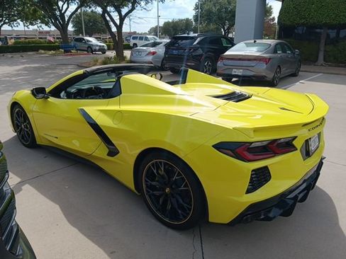 Used 2023 Chevrolet Corvette Stingray Premium Conv w/ Stealth Interior Trim Package RWD image 3