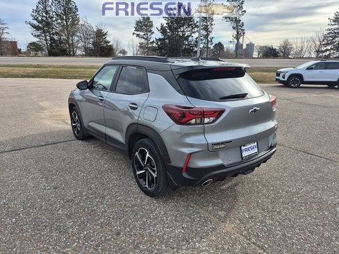 Used 2023 Chevrolet TrailBlazer RS w/ Sun and Liftgate Package image 3