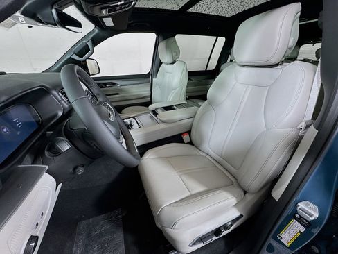 New 2026 Jeep Grand Wagoneer 4WD w/ Premium Group I image 22