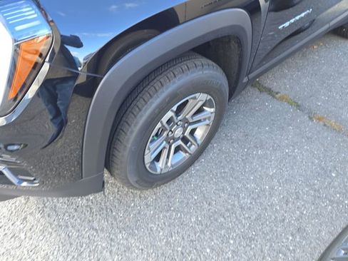 New 2026 GMC Terrain Elevation w/ LPO, Floor Liner Package image 9