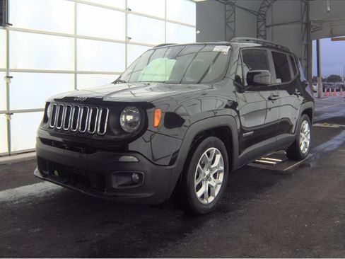 Used 2018 Jeep Renegade Latitude image 32