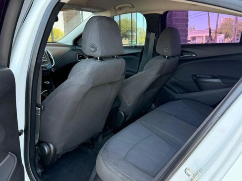 Used 2018 Chevrolet Cruze LT image 39