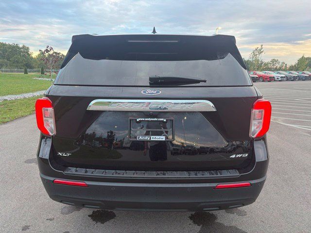 Used 2023 Ford Explorer XLT AWD/4WD image 8