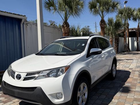 Used 2014 Toyota RAV4 XLE image 11