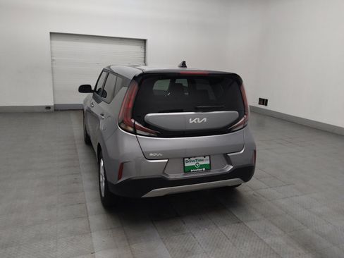 Used 2025 Kia Soul LX w/ LX Technology Package image 6
