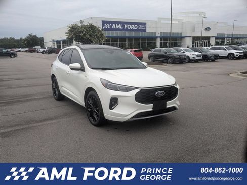 Used 2023 Ford Escape ST-Line Elite w/ Premium Technology Package AWD/4WD image 1