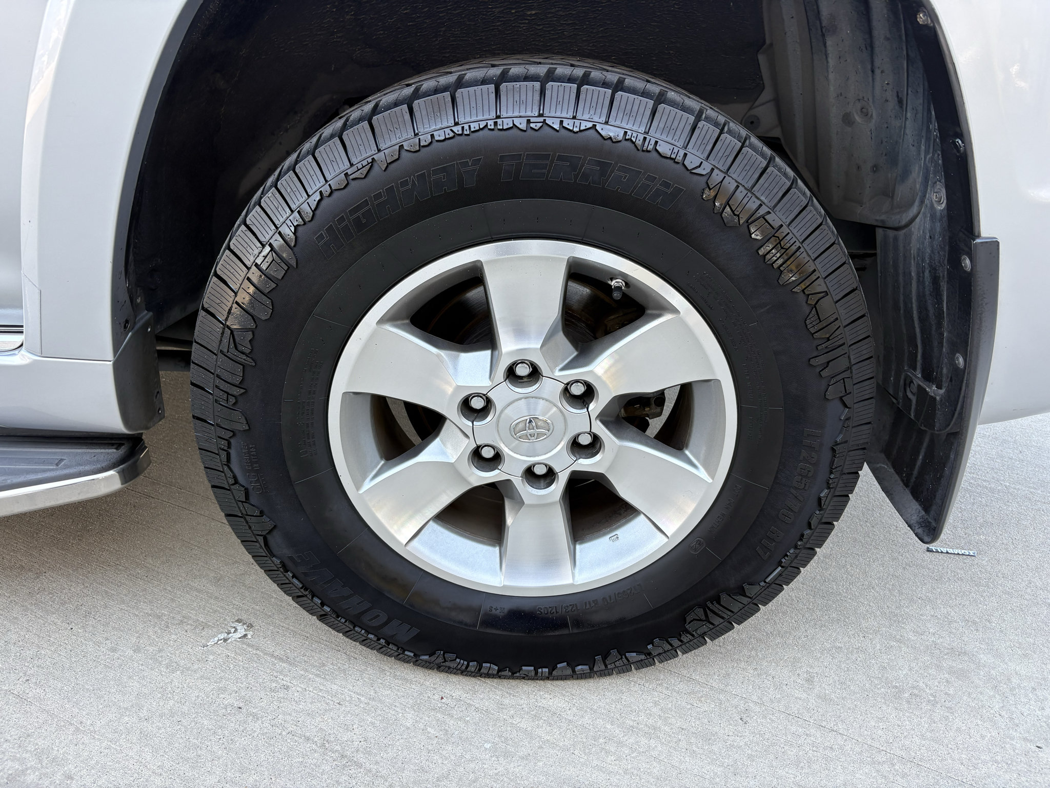 Used 2013 Toyota 4Runner SR5 RWD image 32