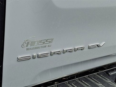New 2024 GMC Sierra EV Denali image 15