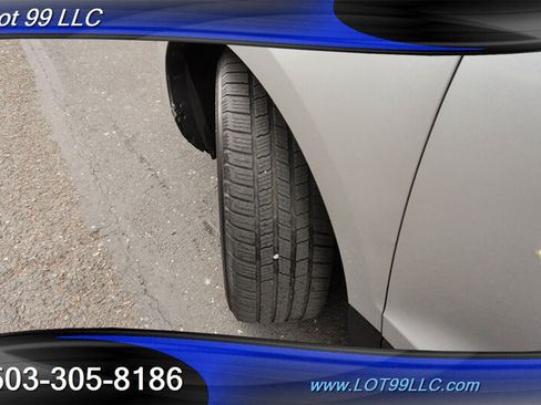 Used 2017 Ford Edge Titanium w/ Technology Package AWD/4WD image 4