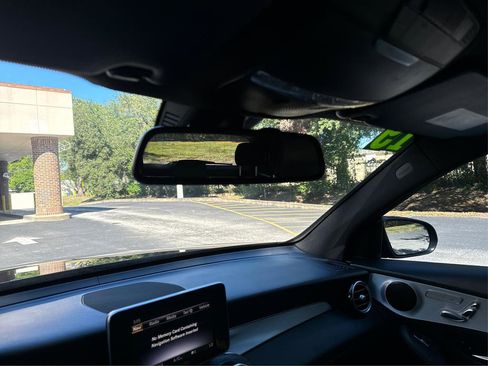 Used 2019 Mercedes-Benz GLC 300 image 15