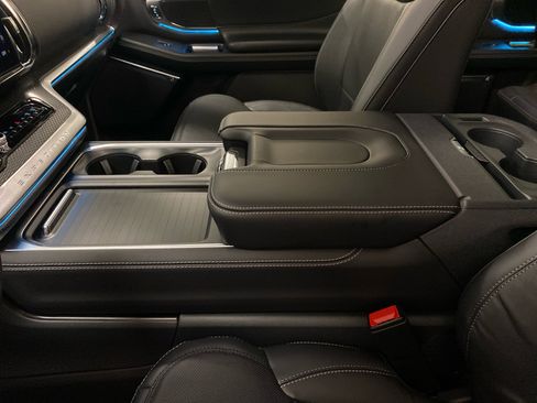 New 2025 Ford Expedition Max Platinum w/ Stealth Performance Package image 36