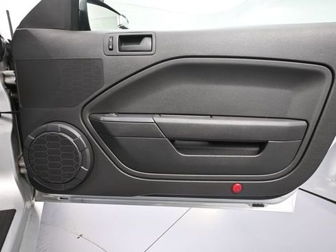 Used 2006 Ford Mustang GT Premium RWD image 37