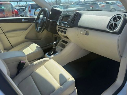 Used 2016 Volkswagen Tiguan S FWD image 8
