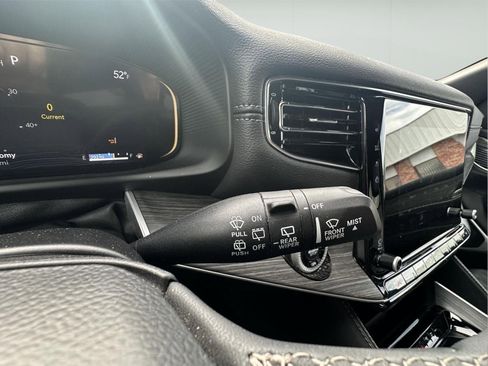 Used 2024 Jeep Wagoneer Series III image 21