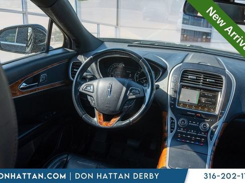 Used 2018 Lincoln MKX Reserve w/ Lincoln MKX Climate Package AWD/4WD image 12