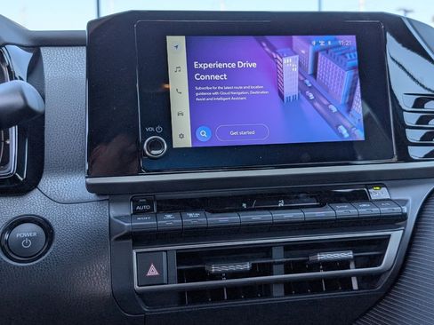 Used 2026 Toyota Camry SE w/ Convenience Package image 17