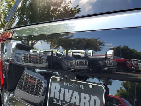 New 2026 GMC Yukon Denali RWD image 9