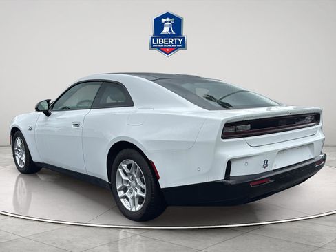 New 2025 Dodge Charger Daytona R/T w/ Sun & Sound Package AWD/4WD image 8