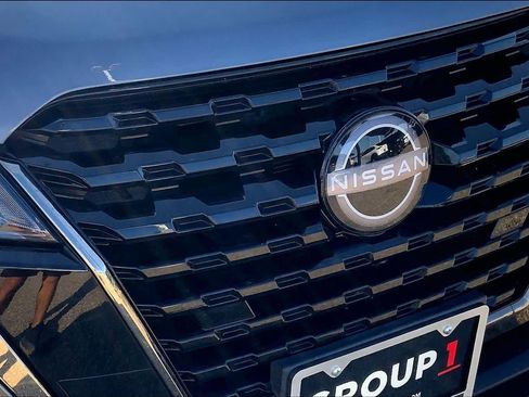 Used 2023 Nissan Kicks SR FWD image 30