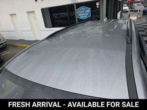 Used 2025 Chevrolet Traverse Z71 image 5