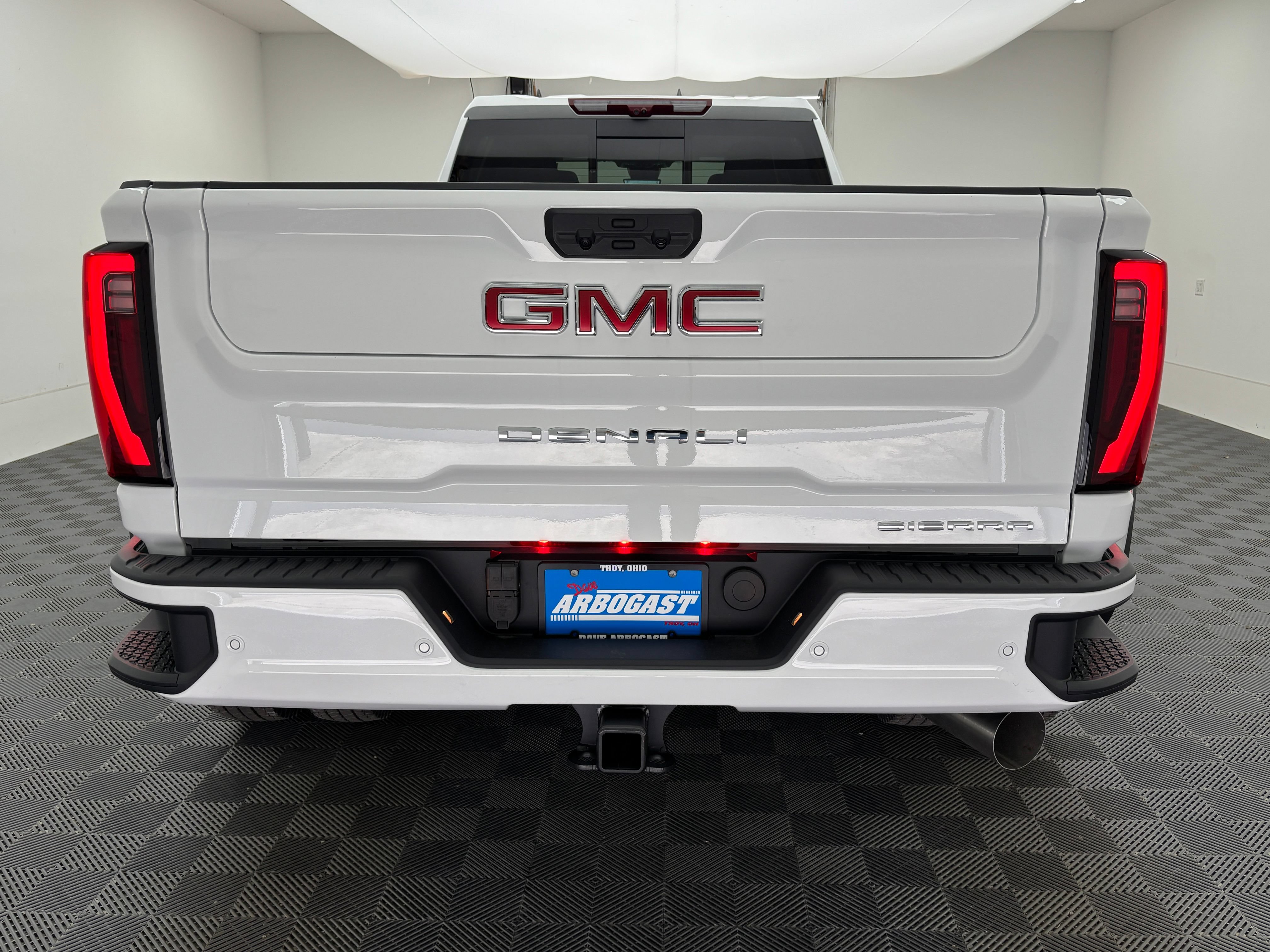 New 2026 GMC Sierra 3500 Denali w/ Denali Reserve Package AWD/4WD image 11