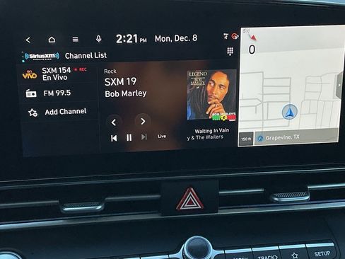 Used 2025 Hyundai Elantra SEL image 29