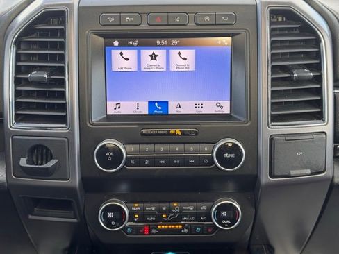 Used 2019 Ford Expedition Platinum image 19