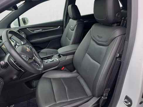 Used 2020 Cadillac XT5 Sportv w/ LPO, Floor Liner Package AWD/4WD image 15