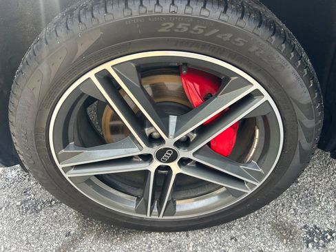 Certified 2024 Audi Q5 e Premium Plus AWD/4WD image 27