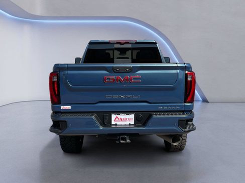 Used 2024 GMC Sierra 2500 Denali w/ Denali Reserve Package AWD/4WD image 4