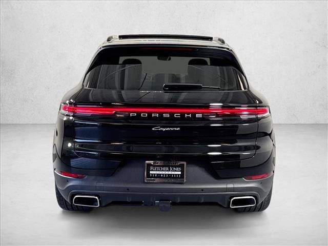 Certified 2026 Porsche Cayenne AWD/4WD image 10