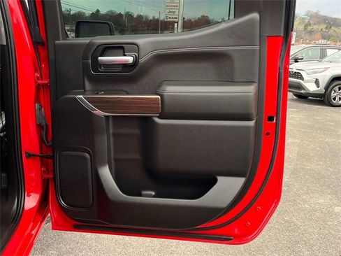 Used 2021 Chevrolet Silverado 1500 LT Trail Boss w/ Convenience Package II image 9