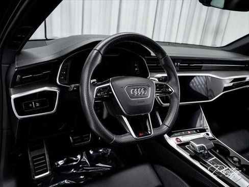 Used 2022 Audi RS 6 AWD/4WD image 23