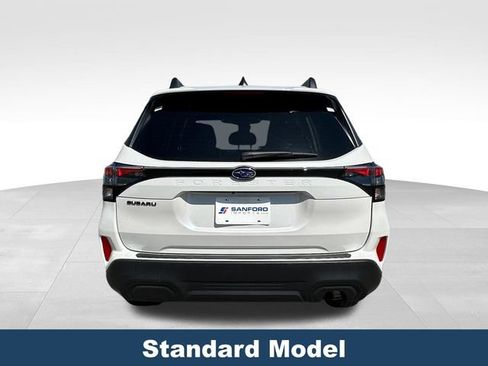 Used 2025 Subaru Forester Premium AWD/4WD image 5