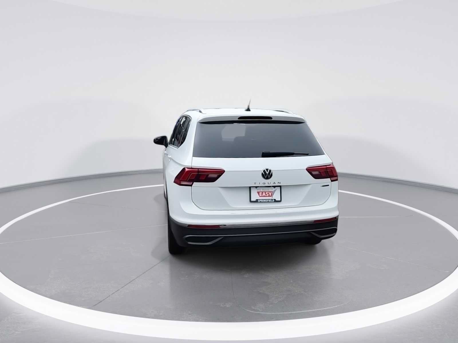 Used 2024 Volkswagen Tiguan Wolfsburg Edition AWD/4WD image 7