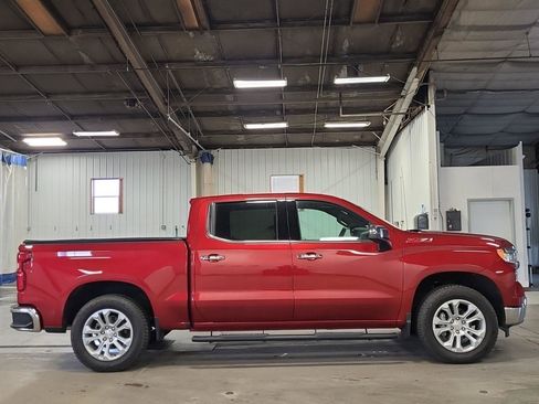 Used 2025 Chevrolet Silverado 1500 LTZ w/ LTZ Premium Package image 6