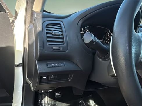 Used 2018 Nissan Altima 2.5 SR image 22