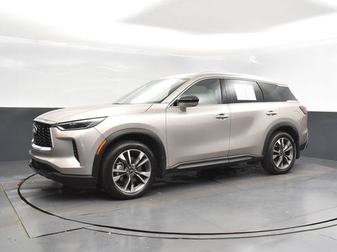 Used 2025 INFINITI QX60 Luxe image 3